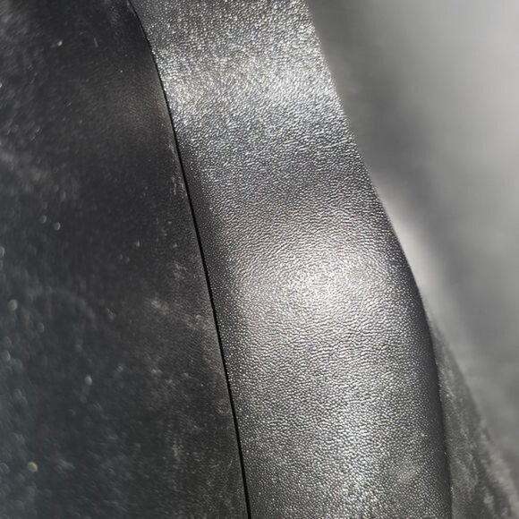 🎃 Glamorous Glitter Vampire Lips Crossbody Bag (NWOT) - Picture 10 of 11